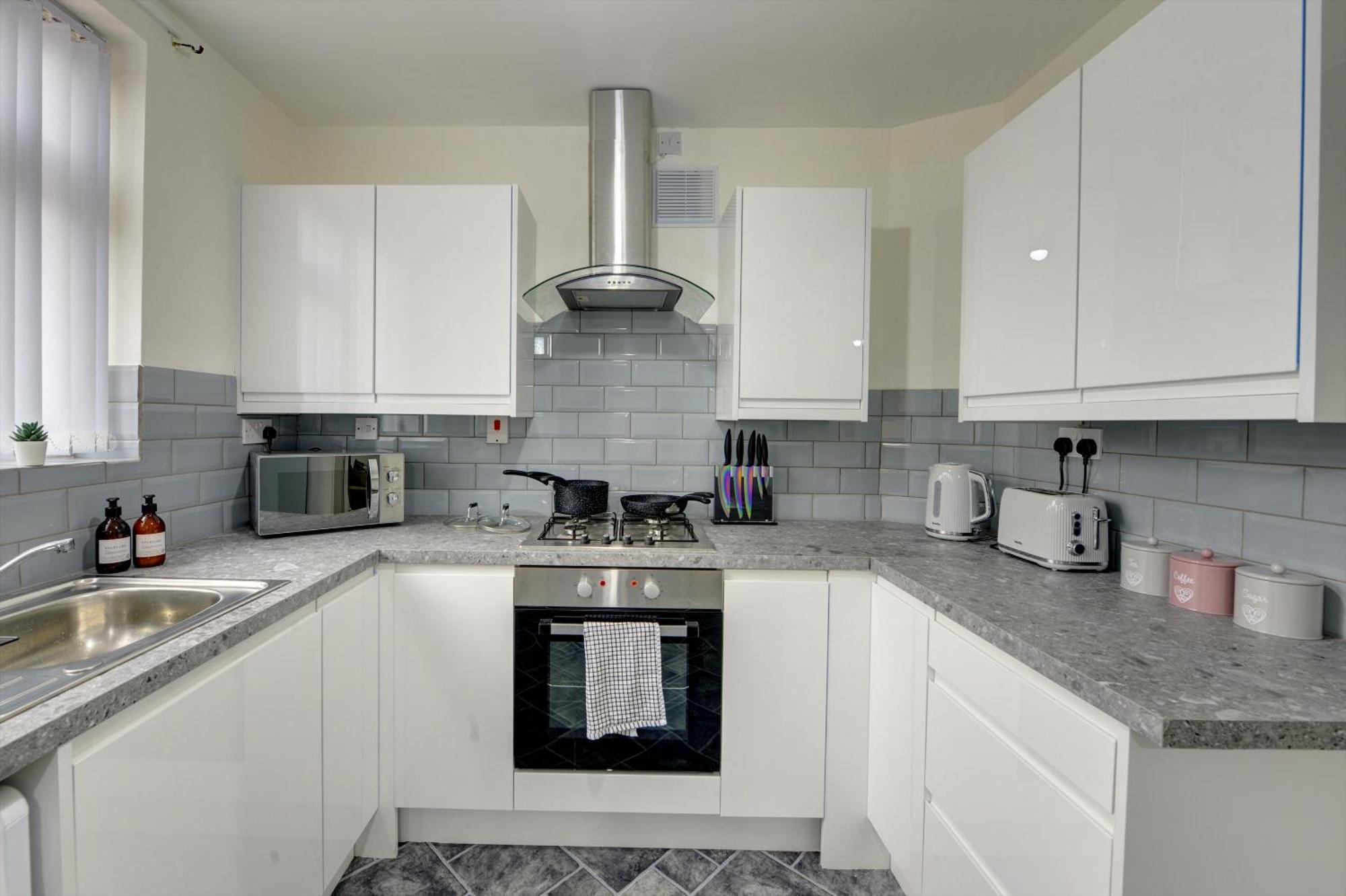 Stunning And Lovely 3 Bed House - Catch 22 Coventry Exterior photo